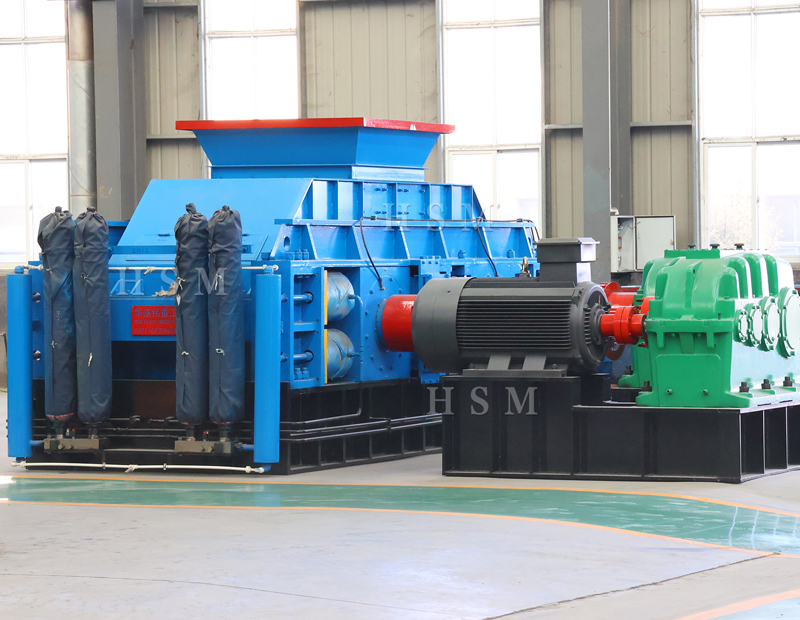 時(shí)產(chǎn)200噸液壓對輥破碎機(jī)廠家